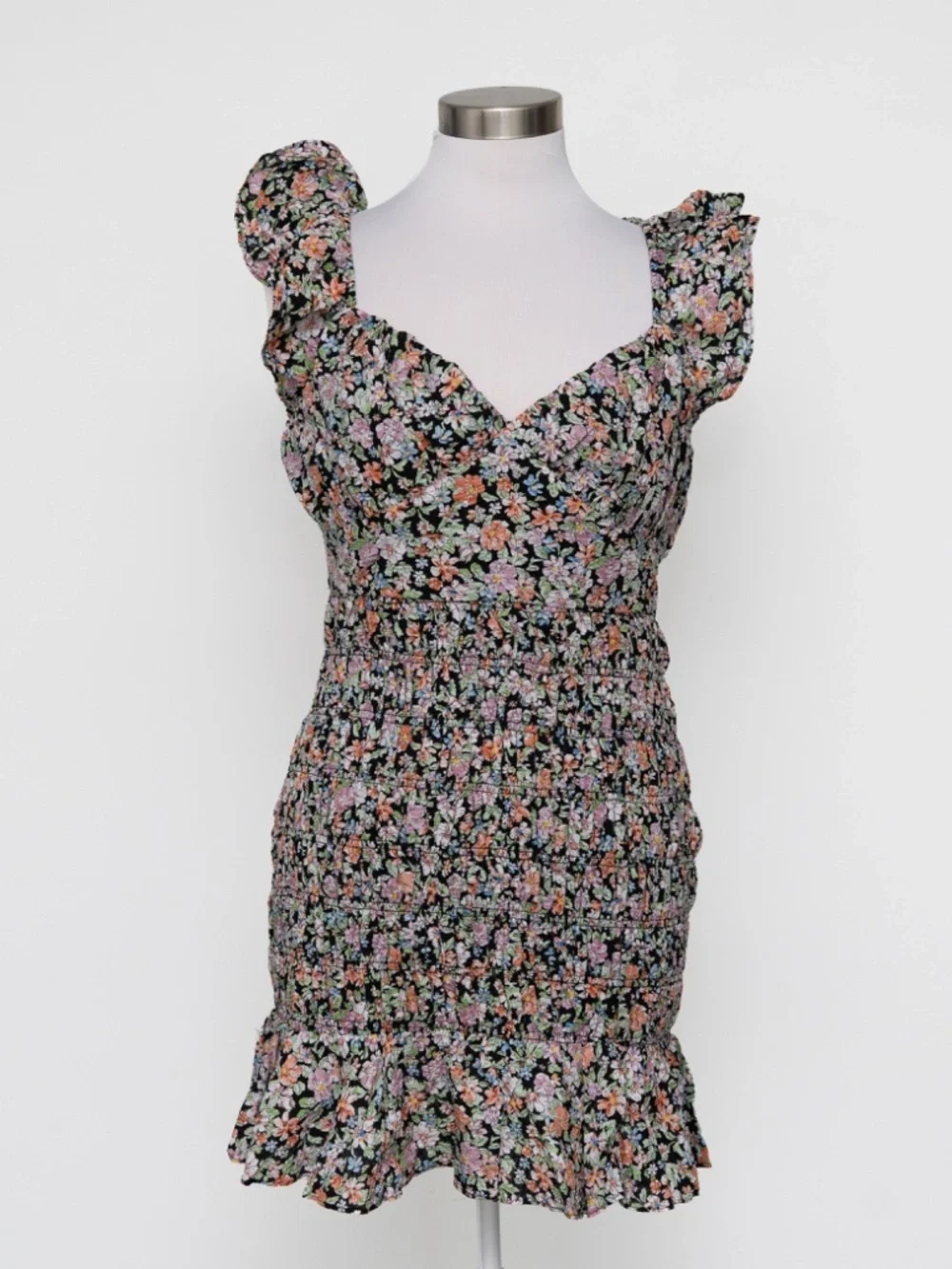 Free the Roses - Floral Smocked Mini Dress‎